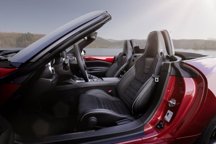 Bose E Mazda, Duas Marcas Numa Celebração