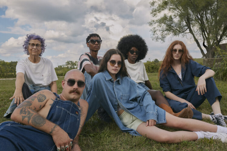 Nova Coleção De óculos Para Todas As Pessoas Nova Coleção De óculos Para Todas As Pessoas