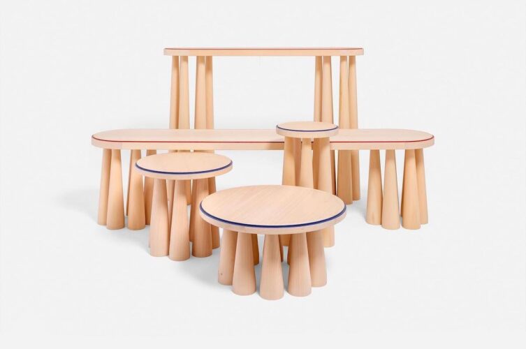 A Coleção Bogdan Faz Uso De Um Tronco Sólido De Madeira De Tília