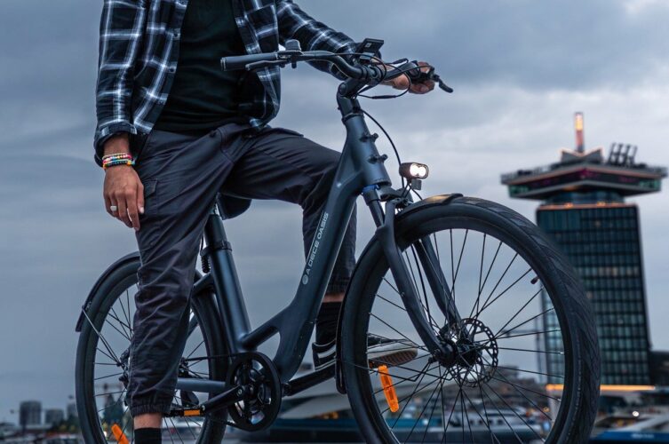 Esta E-bike Urbana Versátil Fará De Qualquer Deslocamento Uma Experiência De Pilotagem Suave E Alegre
