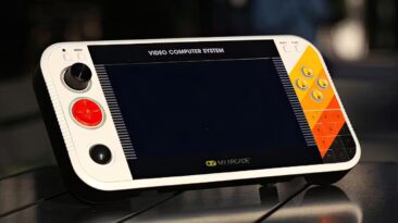 A Atari está entrando no espaço dos jogos portáteis com este lindo console que contém 200 jogos icônicos
