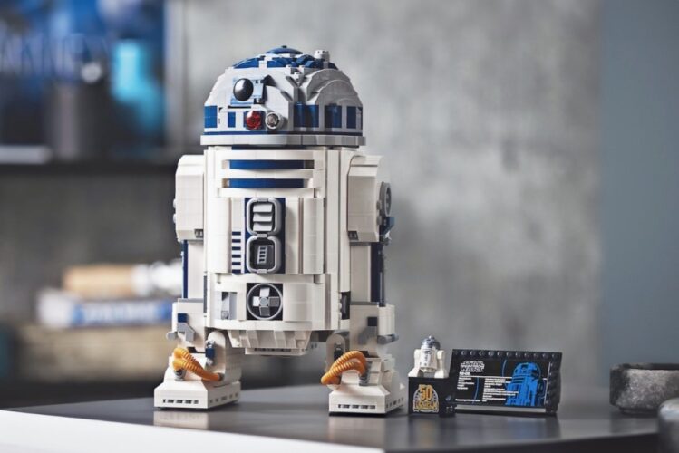 LEGO Anuncia Versão Menor De 1.050 Peças Do R2D2 Para Comemorar O 25º Aniversário De Star Wars
